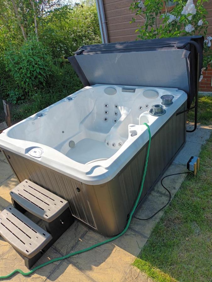 Fern Lodge With Hot Tub Stonham Aspall Kültér fotó